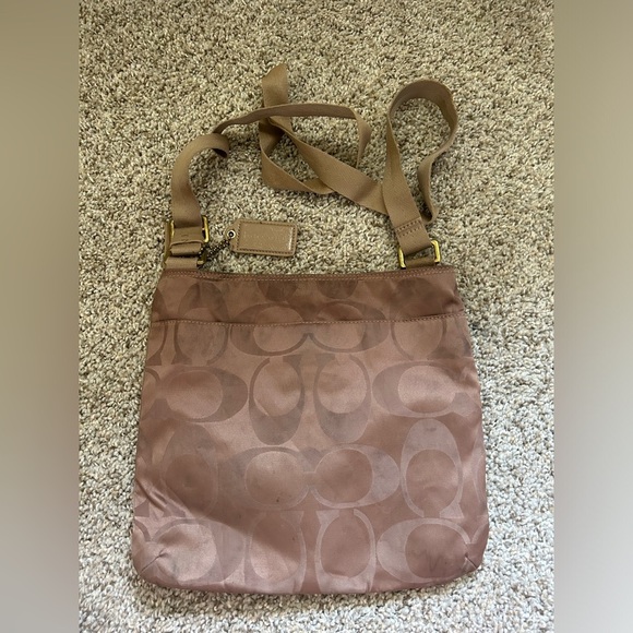 Coach Signature Getaway Nylon File Crossbody Shoulder Bag Brown Travel Pocket - Picture 2 of 11